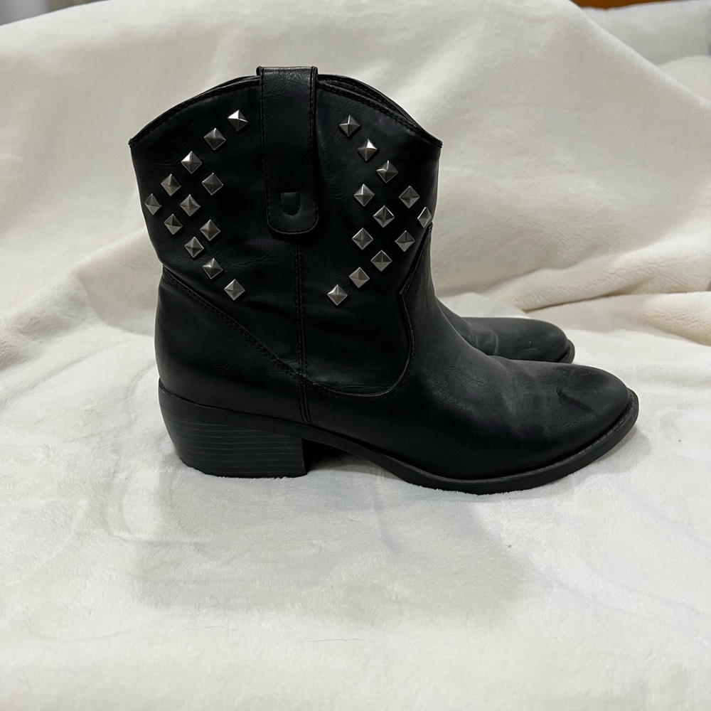 Arizona Black Studded Booties Size 10